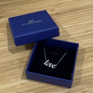 Swarovski emotion necklace (love)